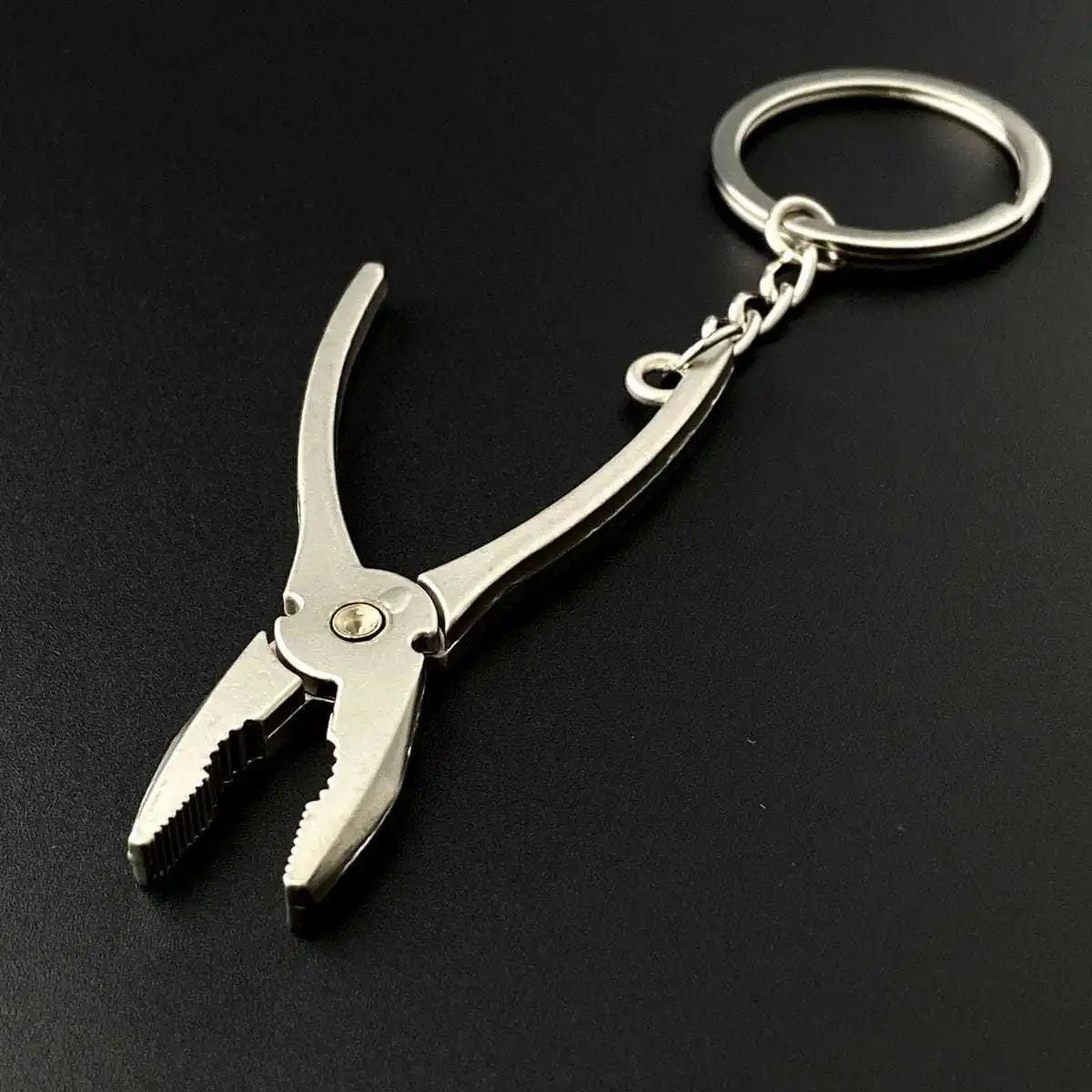 Construction Pretend Play Set Mini Multi DIY Toy Small Keyring Tools Metal Keychain Assorted Designs for Creative Play Gift Car