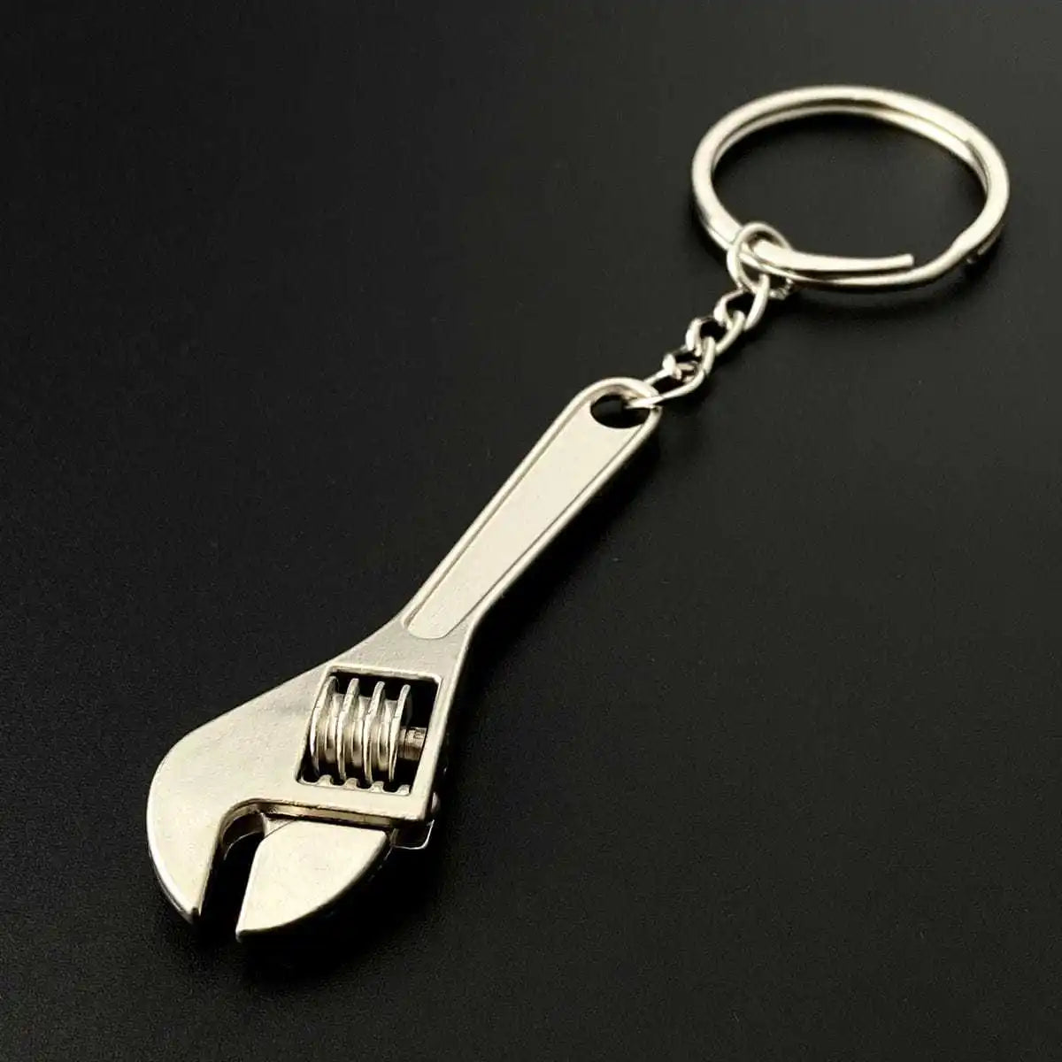 Construction Pretend Play Set Mini Multi DIY Toy Small Keyring Tools Metal Keychain Assorted Designs for Creative Play Gift Car