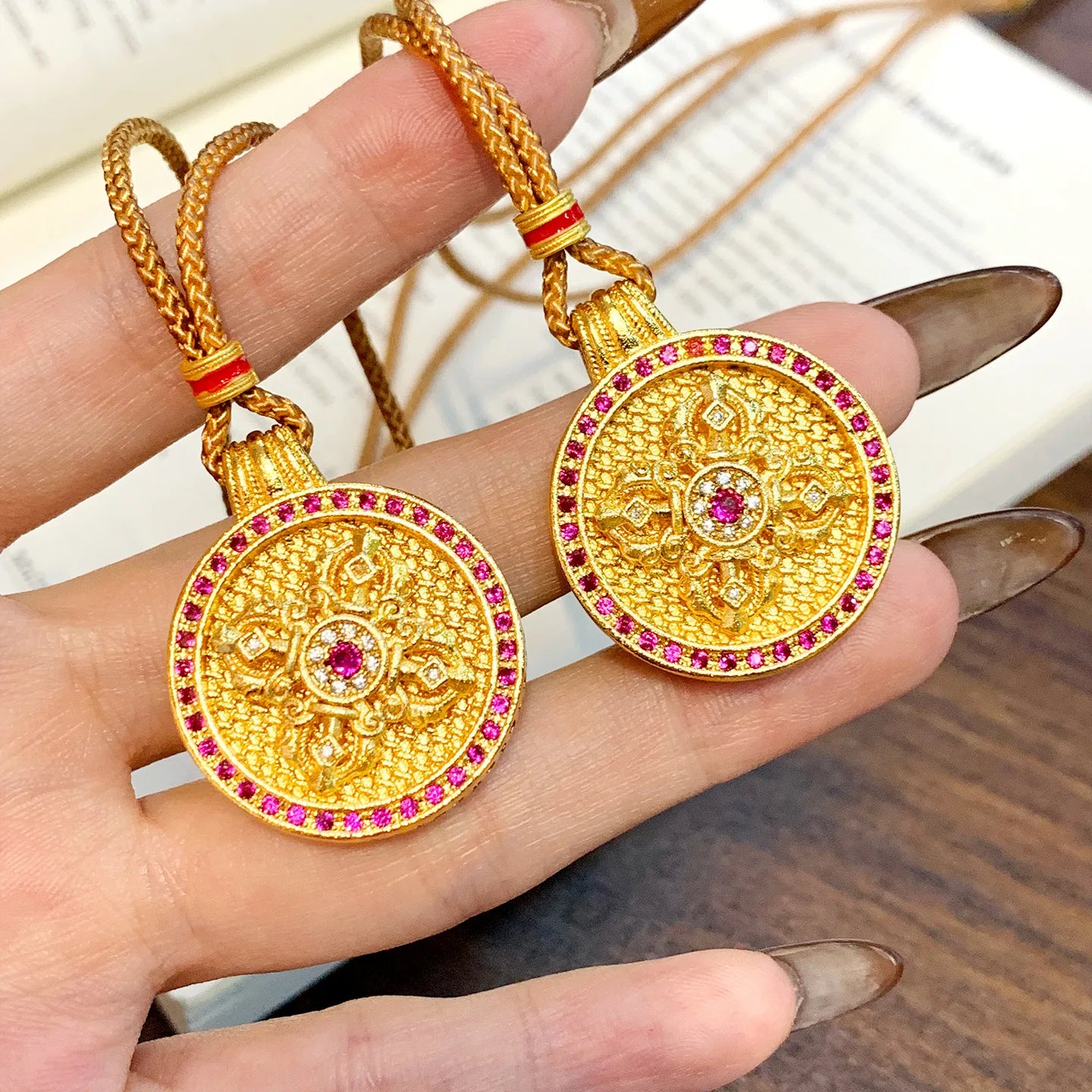 Luxurious 9999 24K real gold rotatable red stone vajra compass necklace high-end retro female pendant