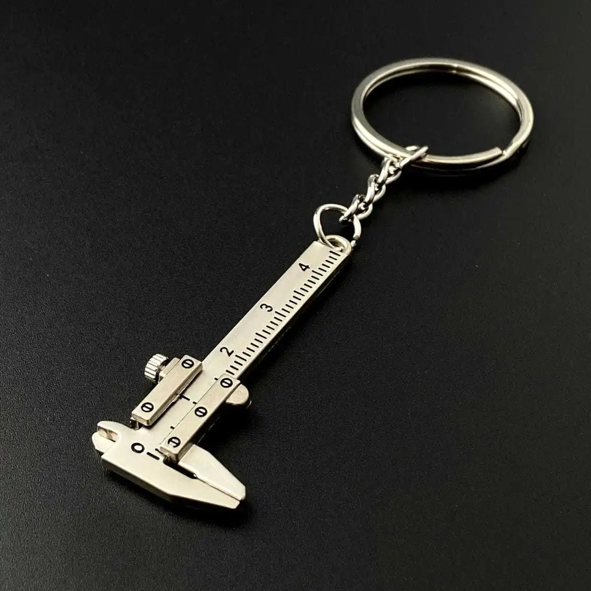Construction Pretend Play Set Mini Multi DIY Toy Small Keyring Tools Metal Keychain Assorted Designs for Creative Play Gift Car